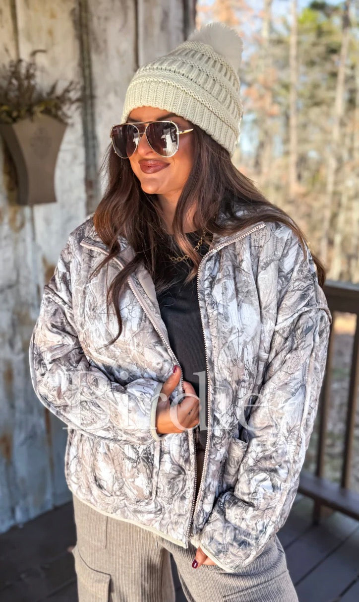 Cozy Cloud Jacket in dark camo