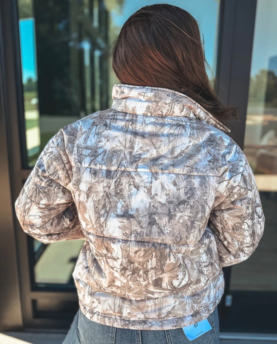 Reversible Puffer Jacket in Dark Camo