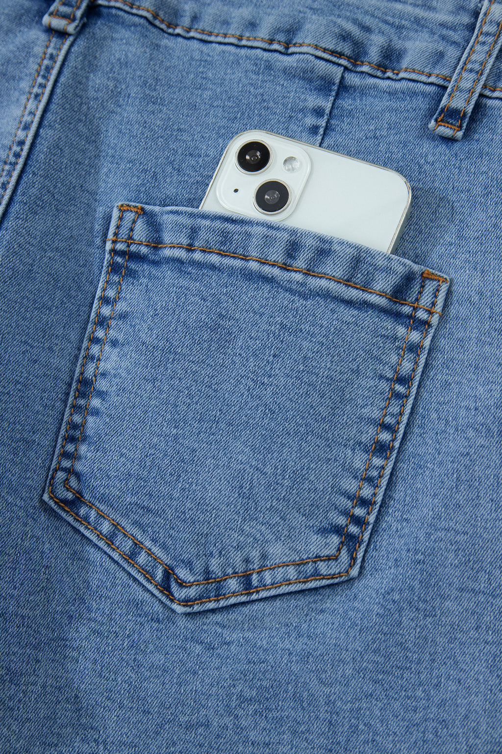 Ivy Seam Detail Pocketed Cuffed Hem Denim Shorts