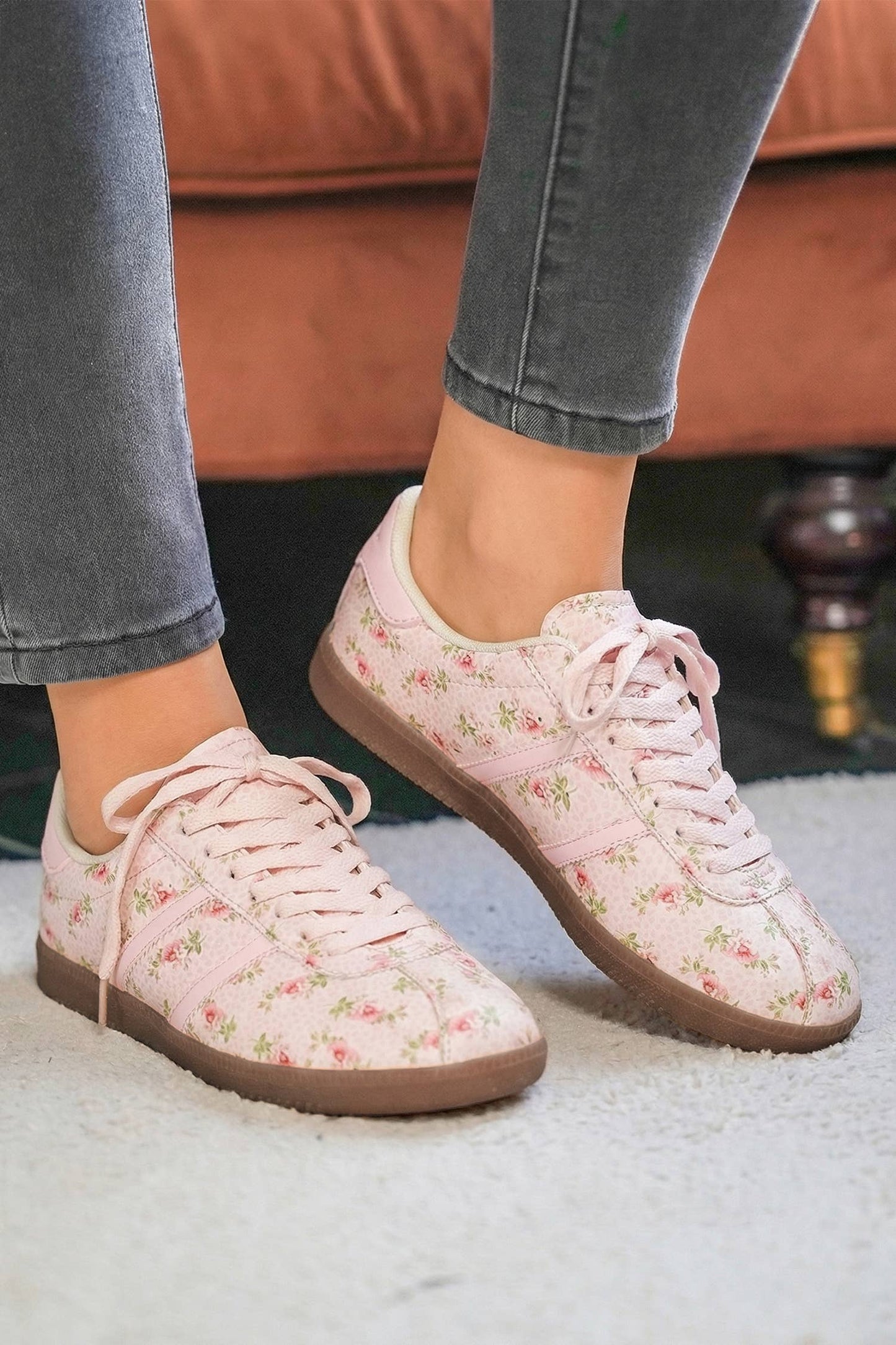 Floral Print Lace-up PU Leather Flat Shoes