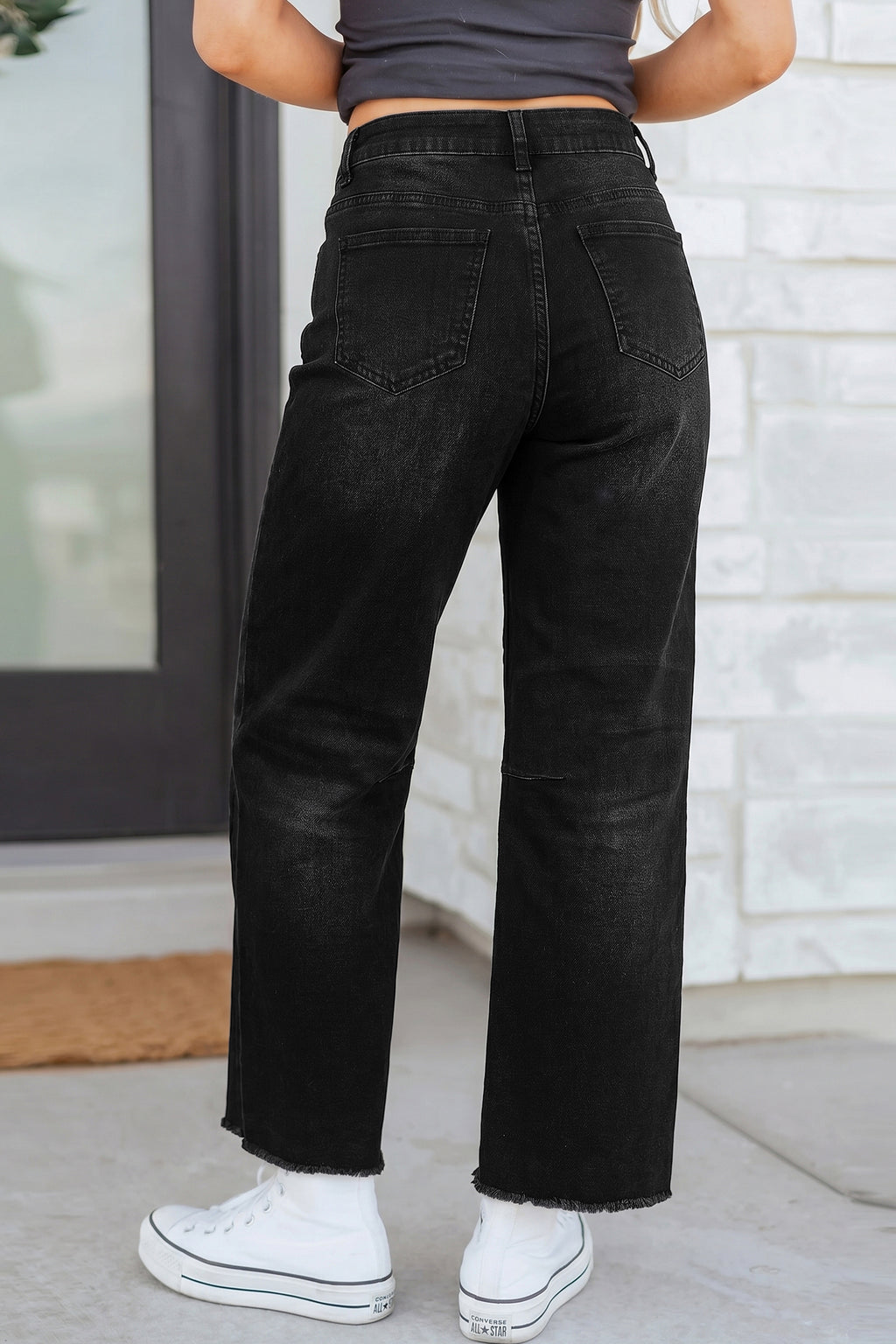 Frayed Cropped Straight Jeans