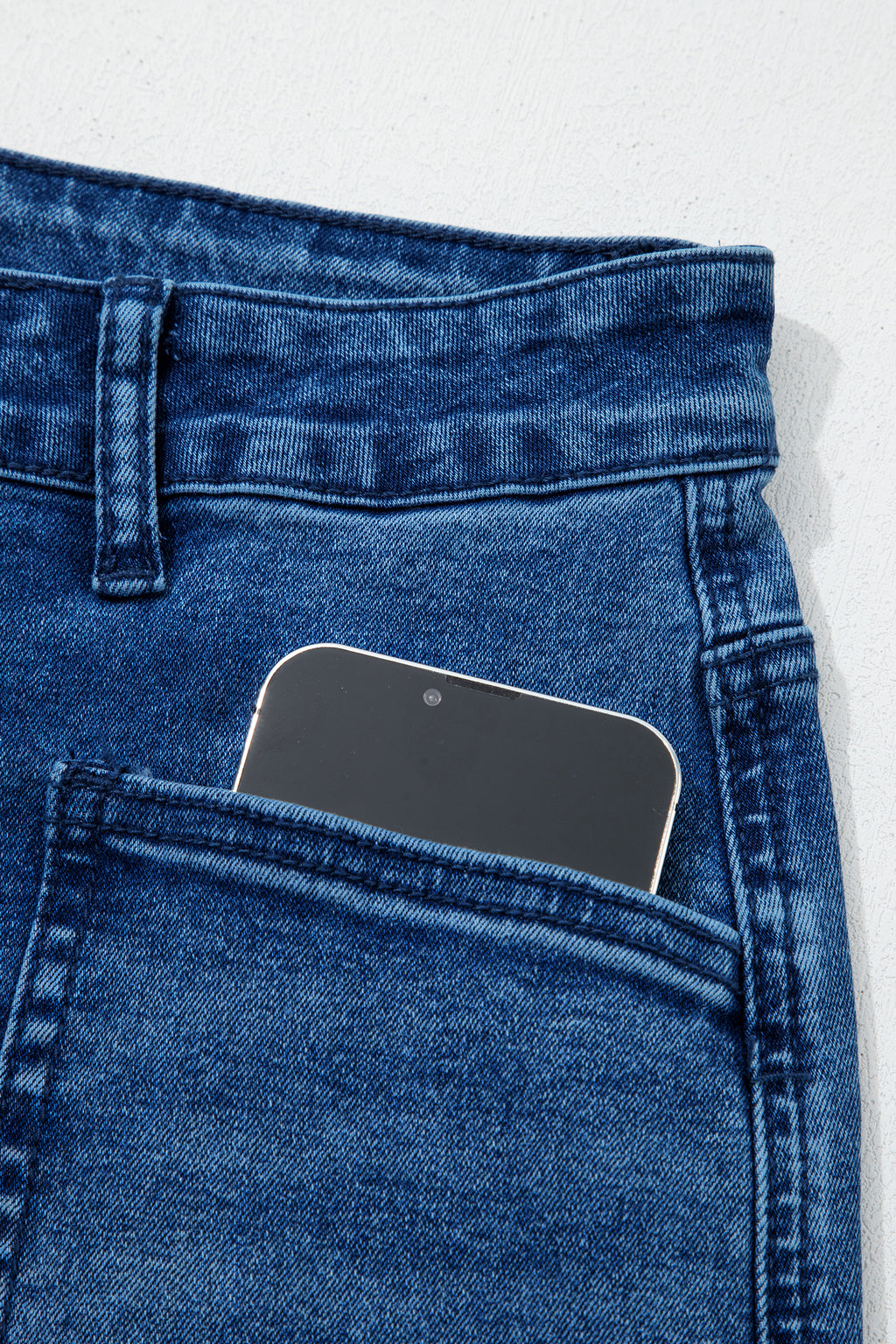 Frayed Cropped Straight Jeans