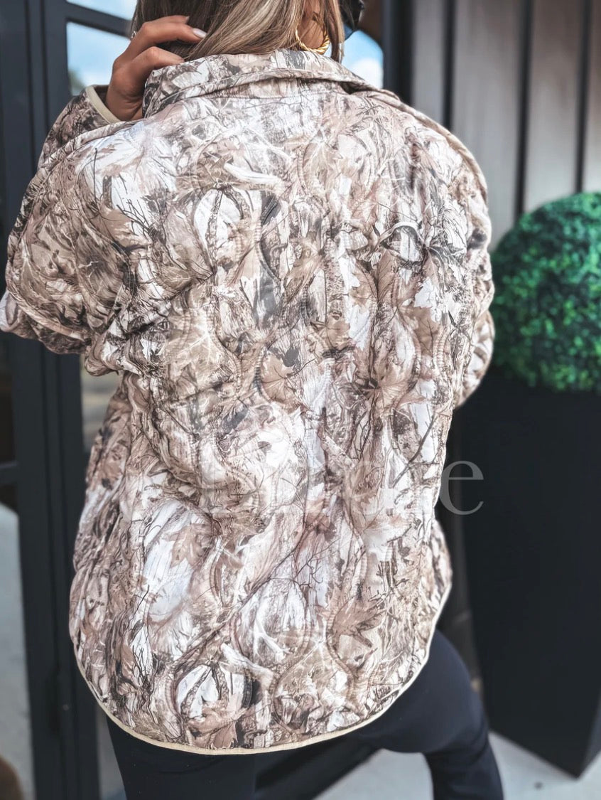 Cozy Cloud Jacket in dark camo