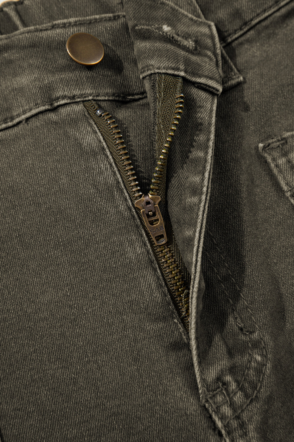 Color Square Patch Pocket Ankle-length Barrel Jeans