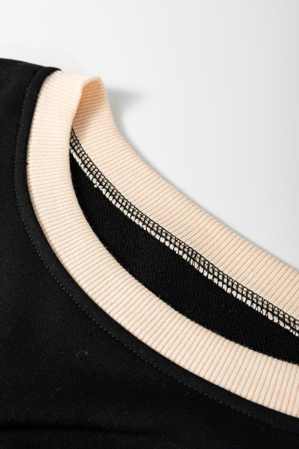 Rose Red Color Contrast Loose Pullover and Lace-up Waist Skort Set