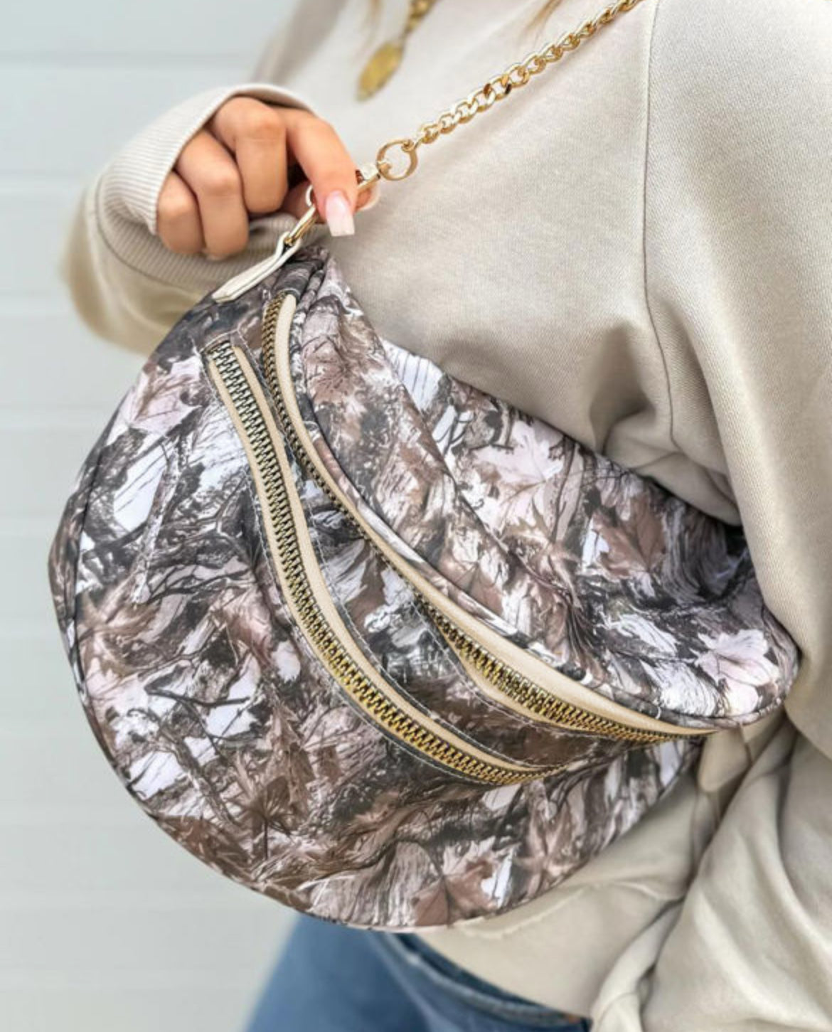 Camo crossbody bags