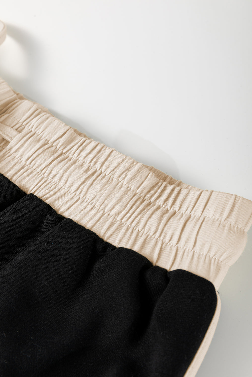 Rose Red Color Contrast Loose Pullover and Lace-up Waist Skort Set