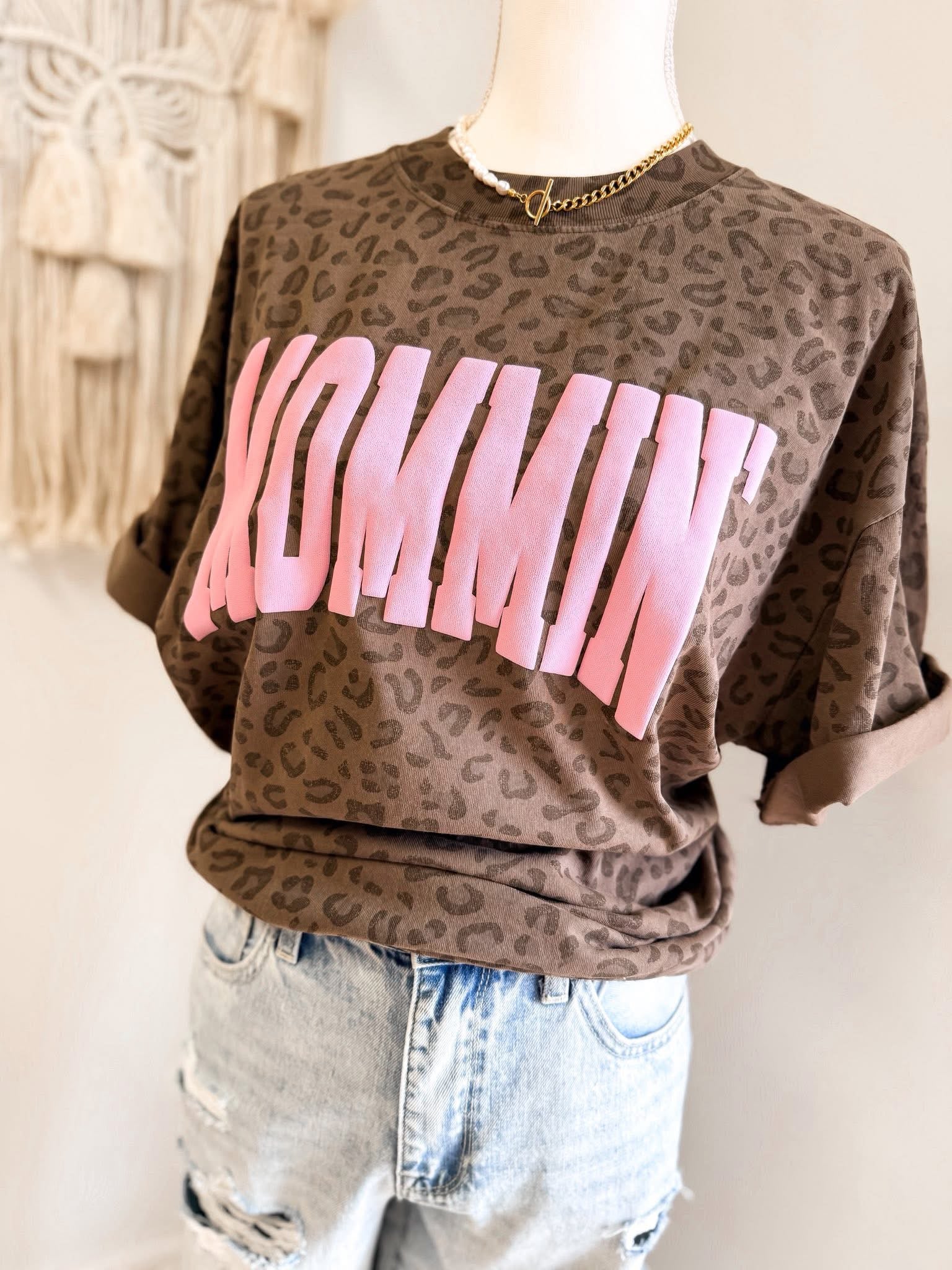 Mommin' in pink puff