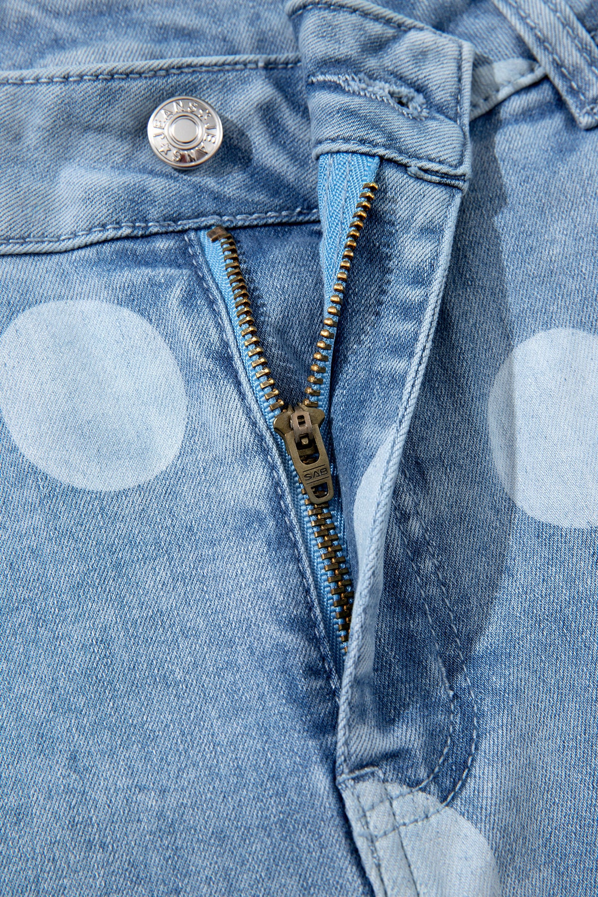 Polka dot ankle-length casual jeans with metal button detail from Dear-Lover, featuring a relaxed fit and stylish design.