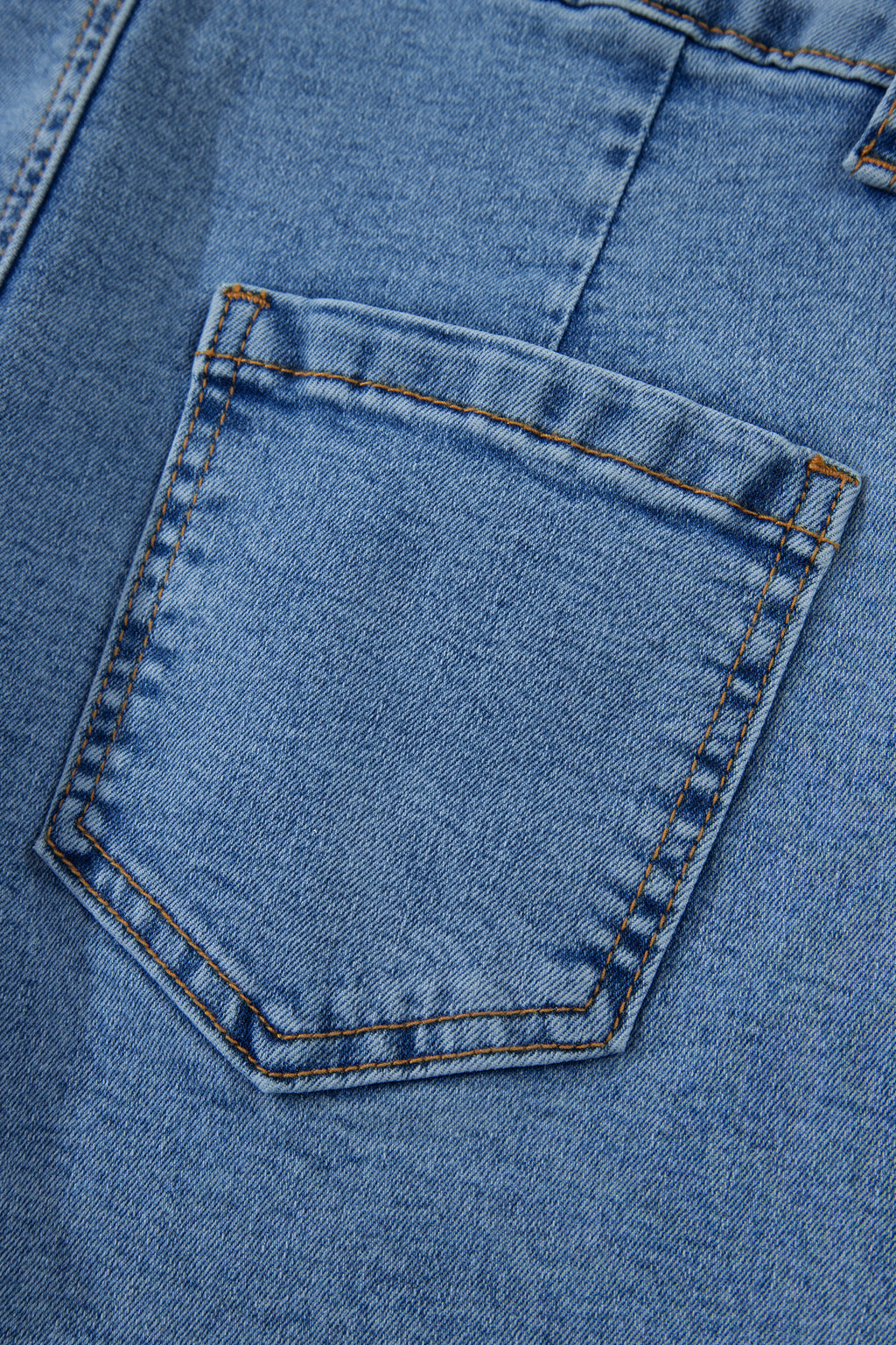 Ivy Seam Detail Pocketed Cuffed Hem Denim Shorts