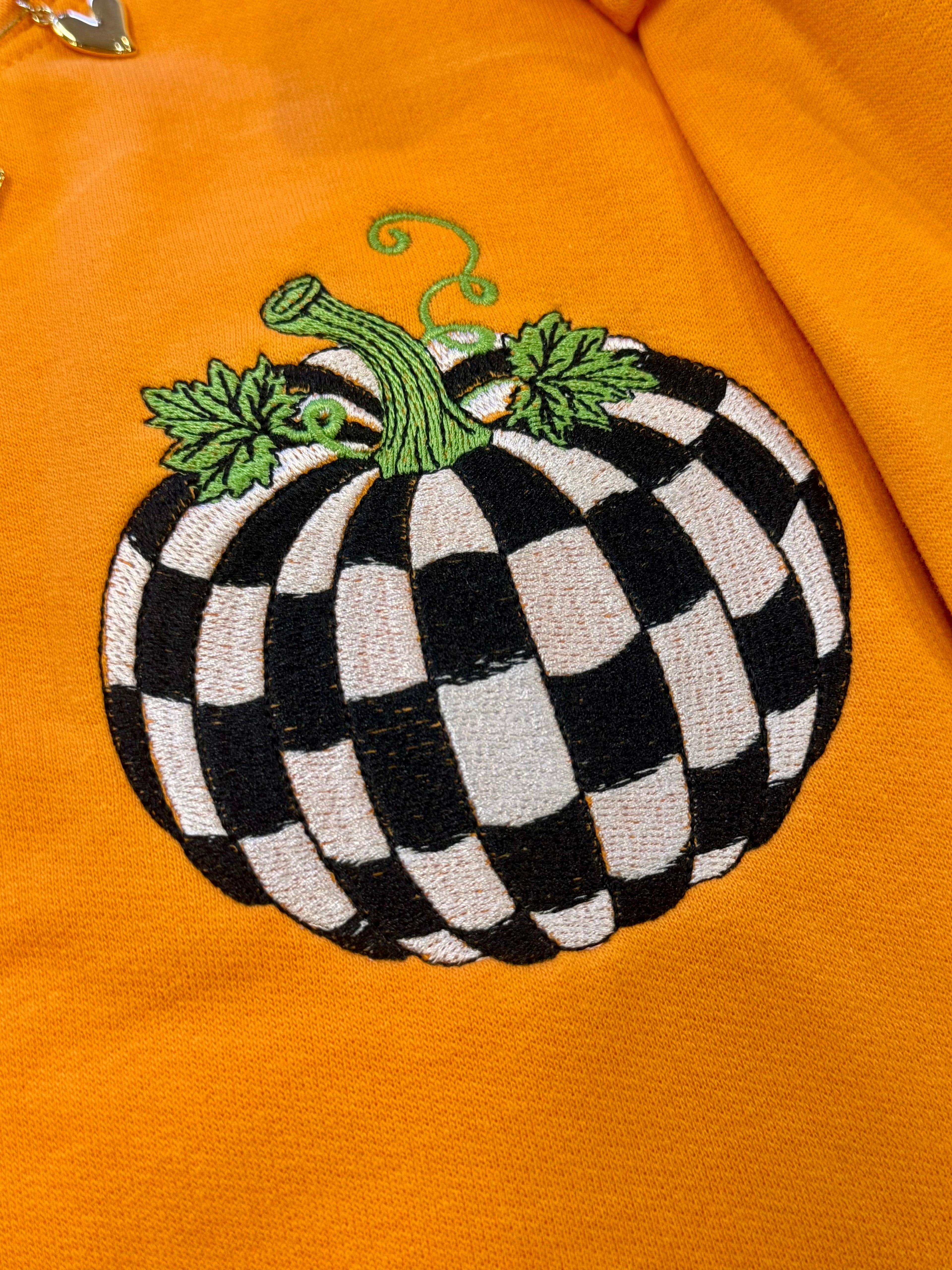 Checkered Pumpkin Embroidered Sweatshirt