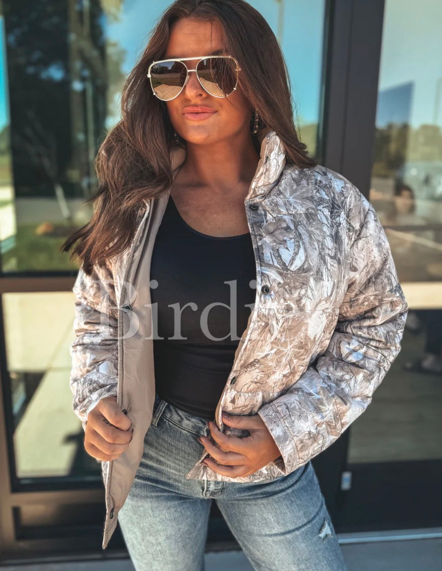 Reversible Puffer Jacket in Dark Camo