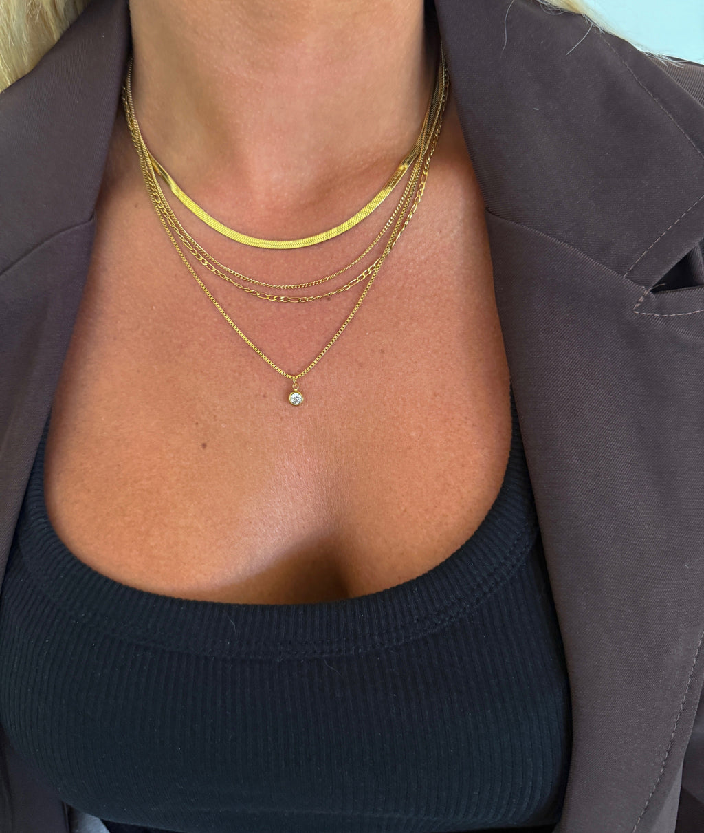 Chansuttpearls Miley necklace featuring elegant pearl design on a delicate chain, perfect for sophisticated style.