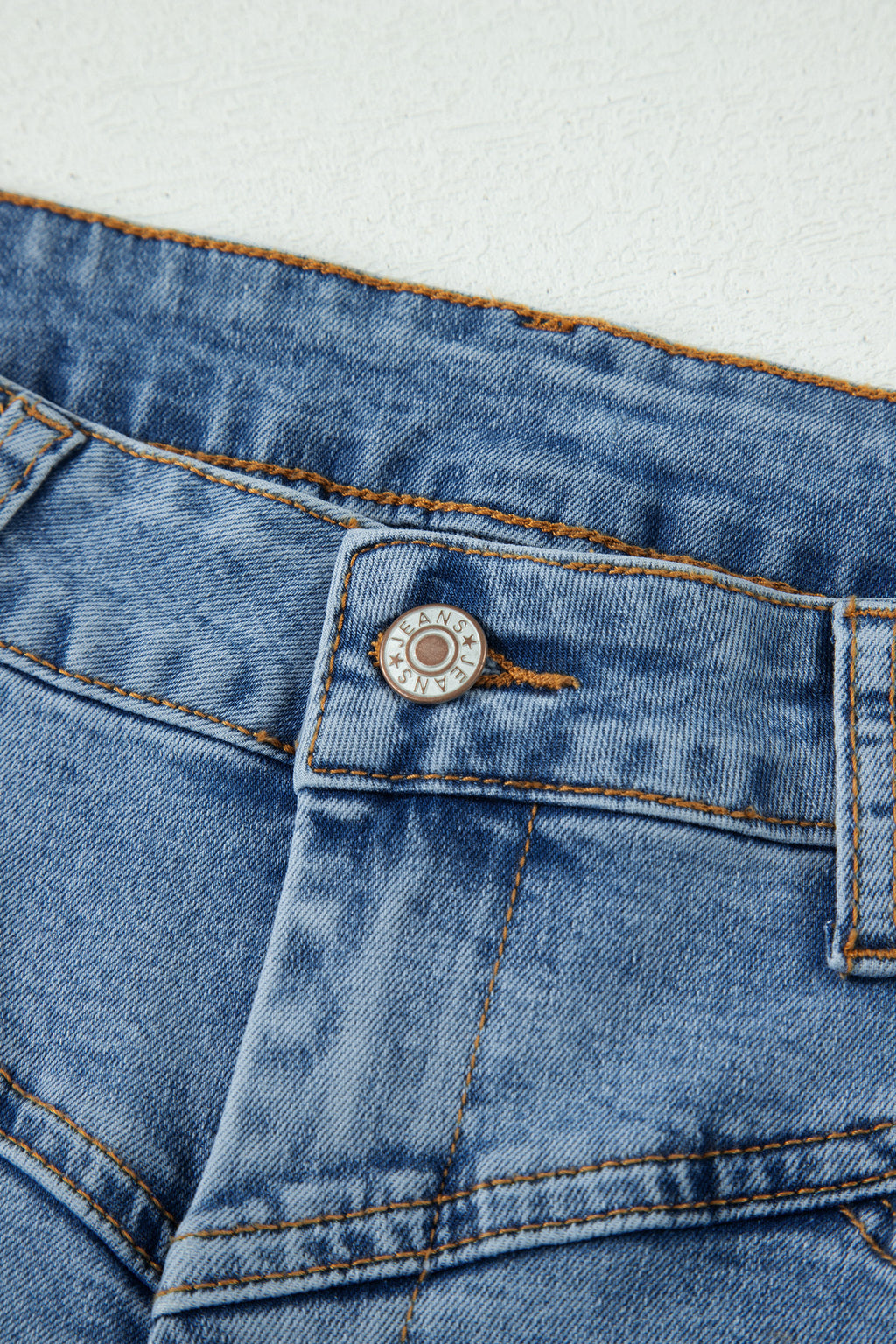 Ivy Seam Detail Pocketed Cuffed Hem Denim Shorts