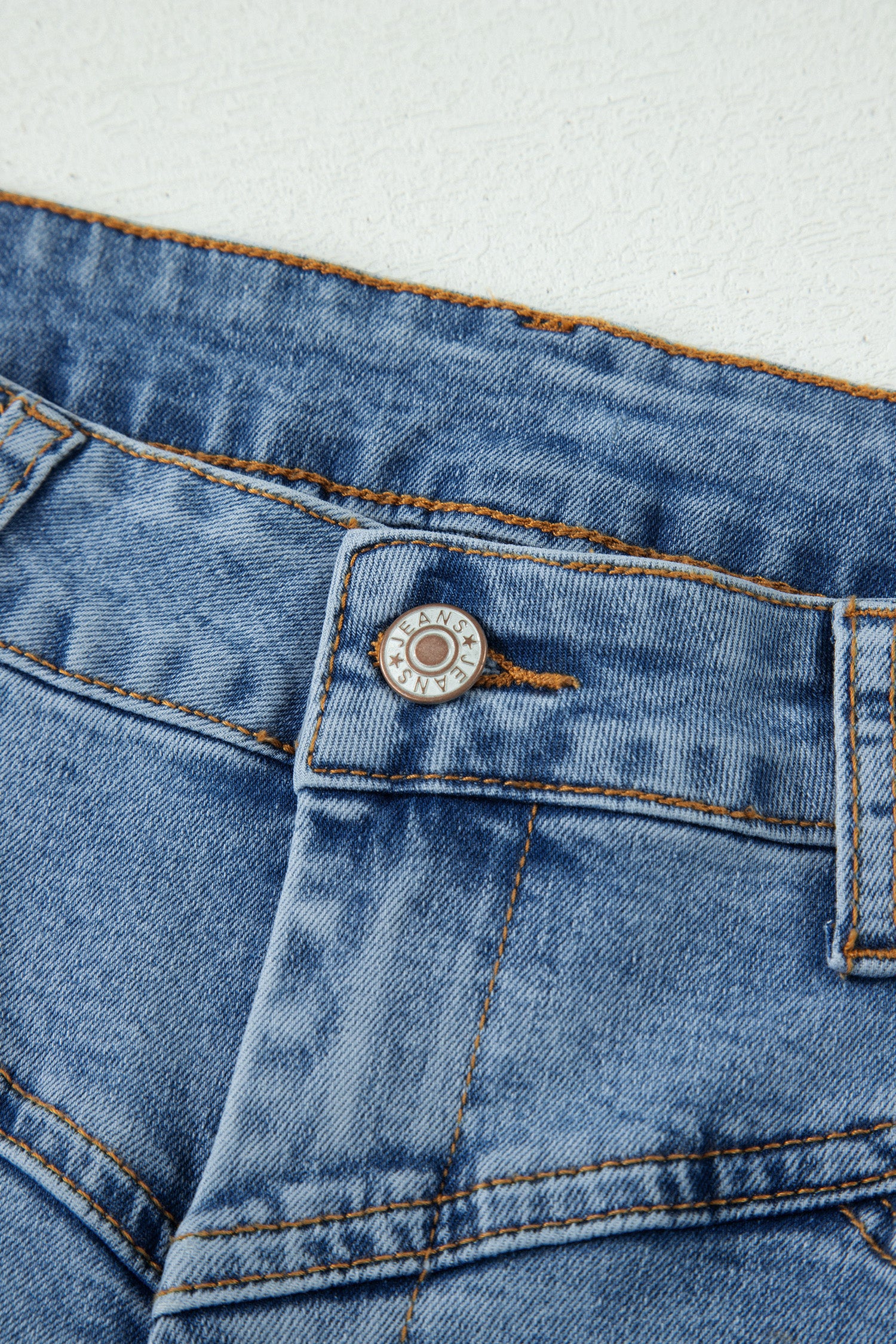 Ivy Seam Detail Pocketed Cuffed Hem Denim Shorts