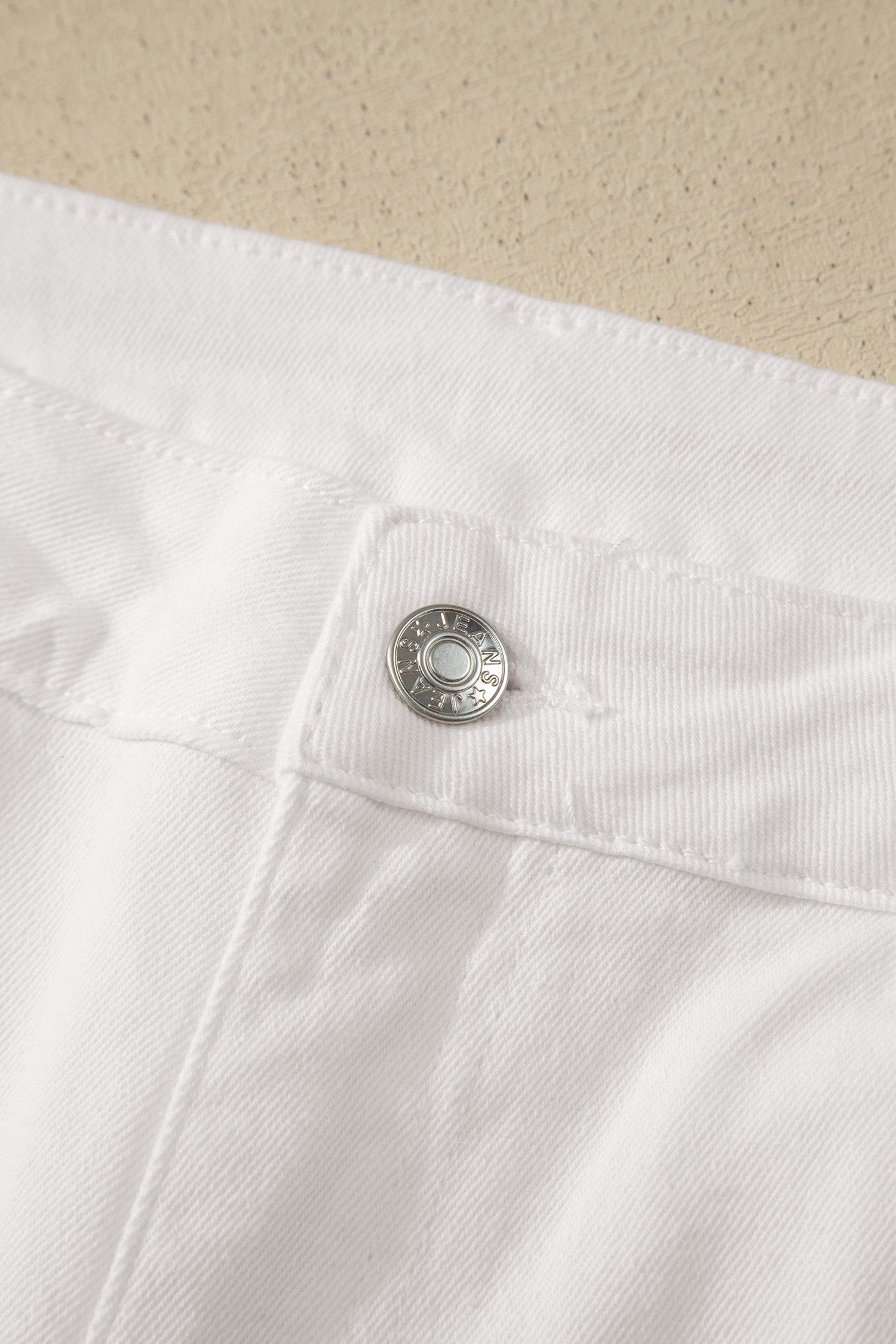 White Solid Color Rolled Cuffs Denim Bermuda Shorts