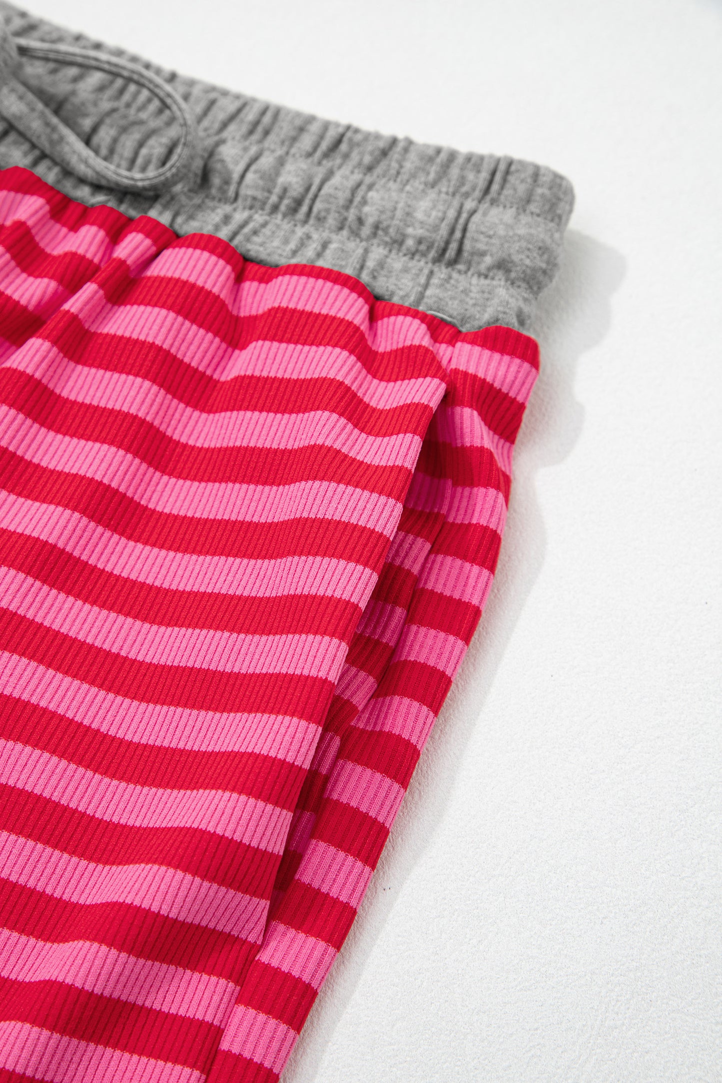 Rose Stripe Contrast Elastic Waist Casual Ribbed Shorts