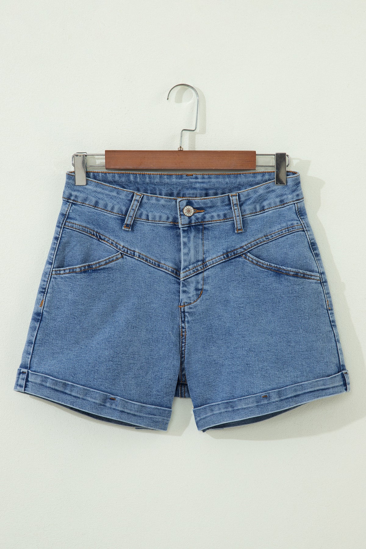 Denim shorts with ivy seam detail, pocketed design, cuffed hem, made by Dear-Lover Dropshipping, featuring a mix of cotton, polyester, and elastane.