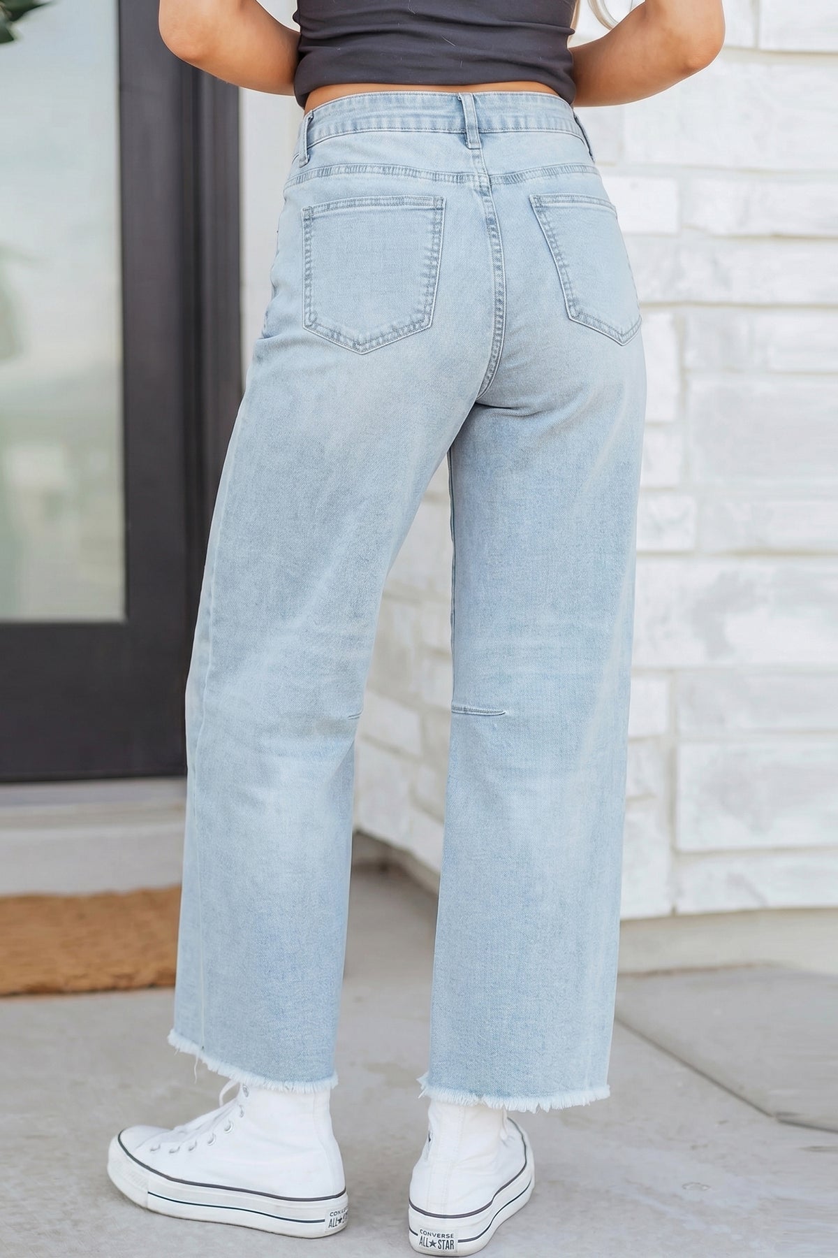 Blue frayed cropped straight jeans by Dear-Lover Dropshipping, made of cotton, polyester, and elastane, with a casual distressed hem.