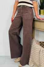 Dark brown retro washed patch pocket loose jeans by Dear-Lover Dropshipping, featuring a relaxed fit and vintage-style denim.