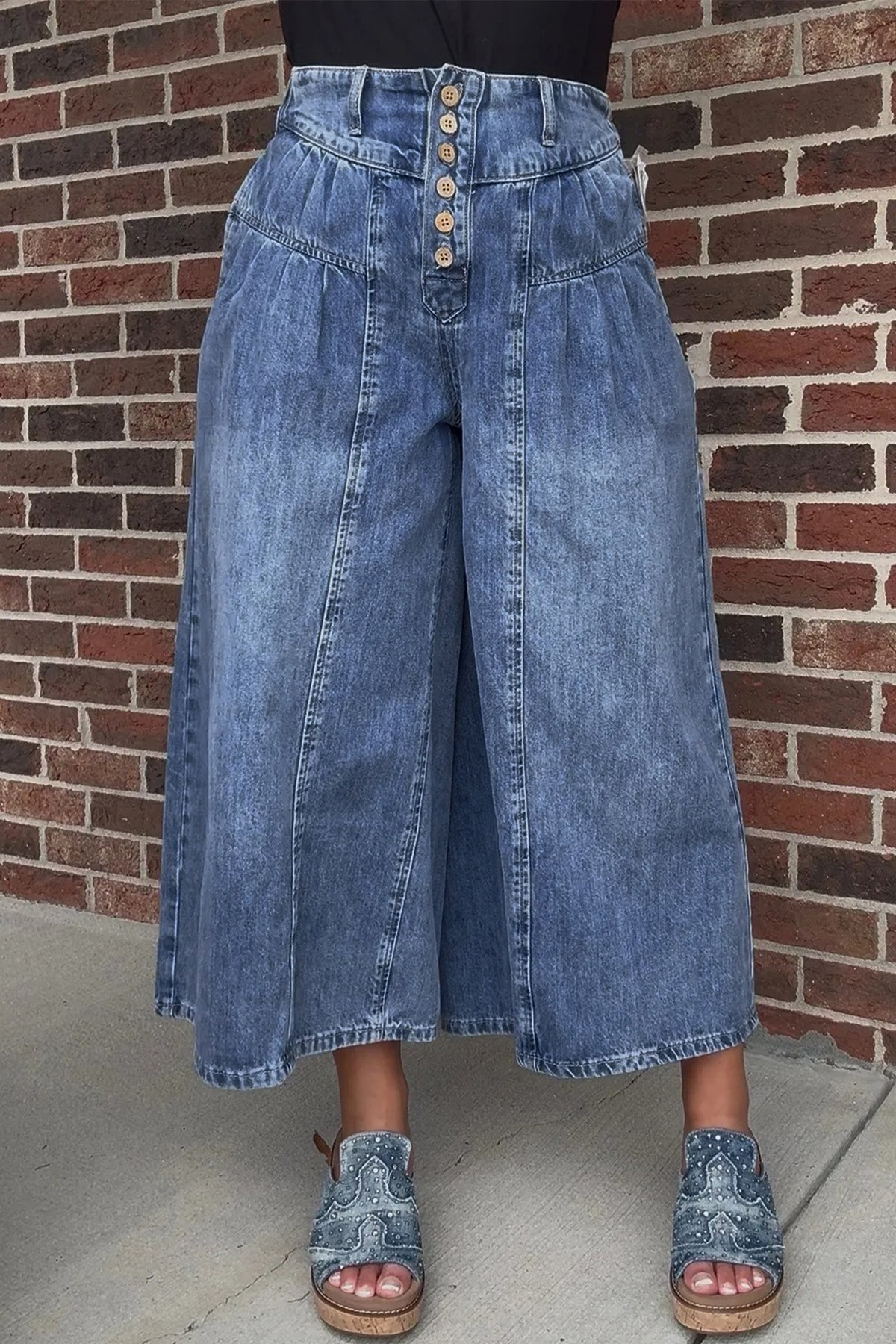 Dusk blue high-rise denim jeans with buttons, pleated design, cropped wide-leg style, made by Dear-Lover Dropshipping.