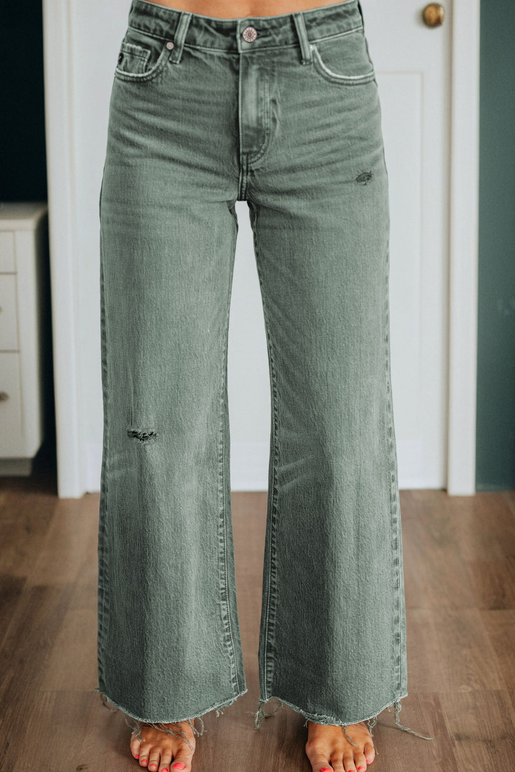 Dear-Lover Four Leaf Clover distressed wide leg jeans with raw edges, made from 98% cotton and 2% elastane, casual bottoms.