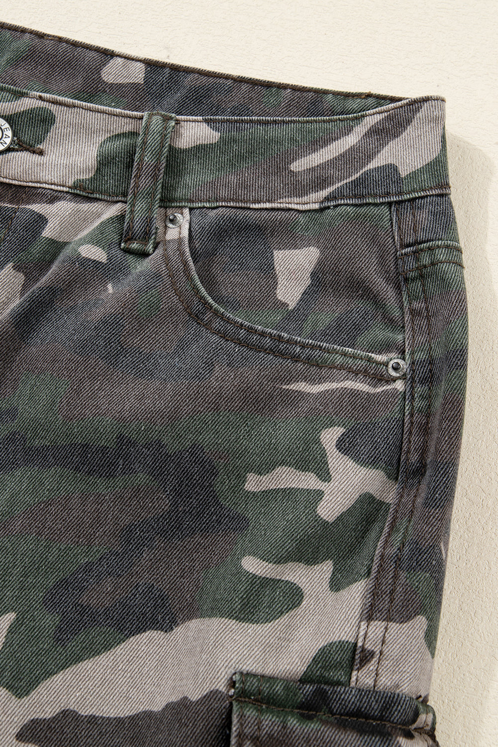 Green camo denim cargo wide-leg pants for women, featuring pockets and relaxed fit, from Dear-Lover Dropshipping.