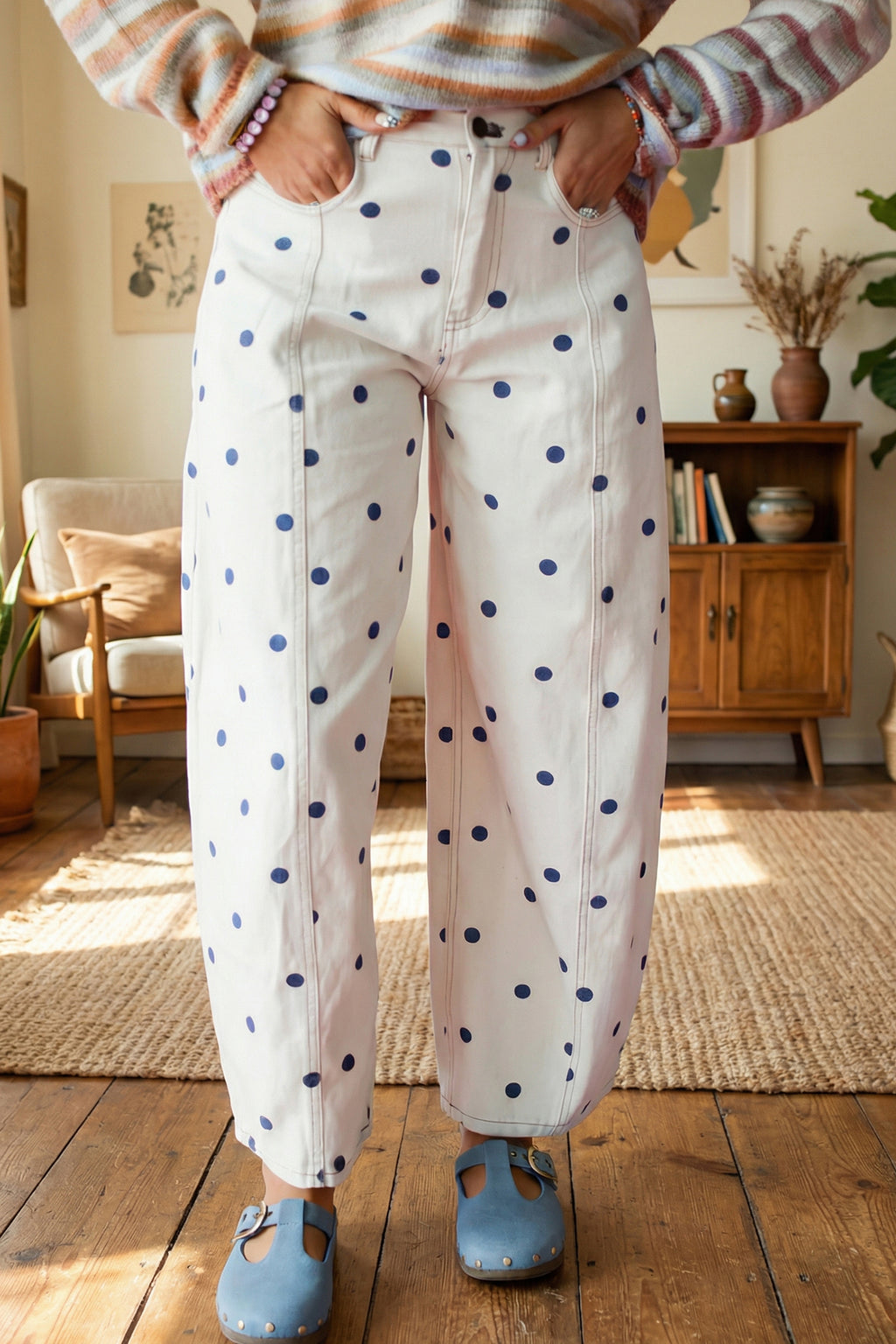 Pink polka dot print barrel jeans with seam details by Dear-Lover Dropshipping, made of cotton, polyester, and elastane.