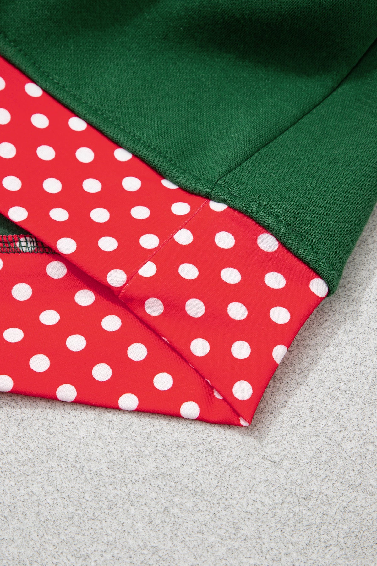 Red polka dot patchwork plus size sweatshirt with round neck and long sleeves, casual and comfortable for everyday wear.