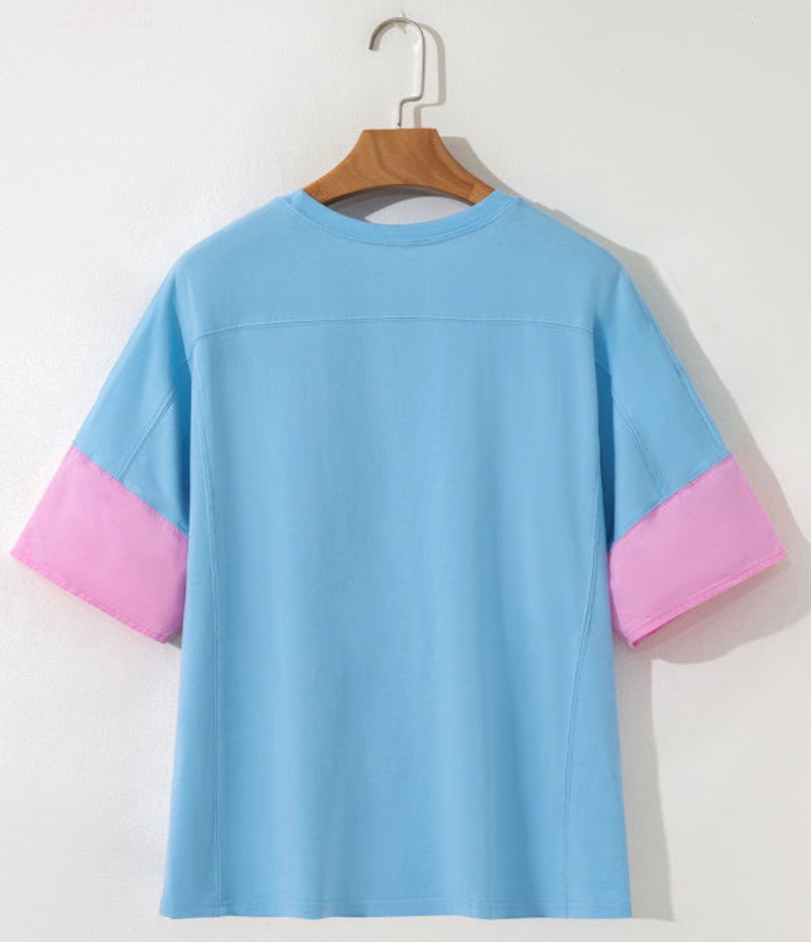 Green Starstruck Patch Tee by Dear-Lover Dropshipping featuring a small star patch on the front, casual and stylish.