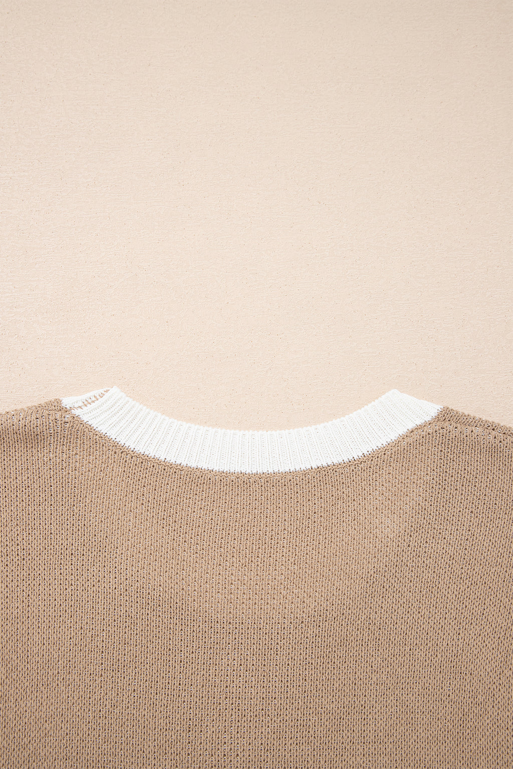 Dear-Lover short sleeve sweater with goat and horse shoe pattern, contrast trim, made of 100% viscose, stylish casual knitwear.