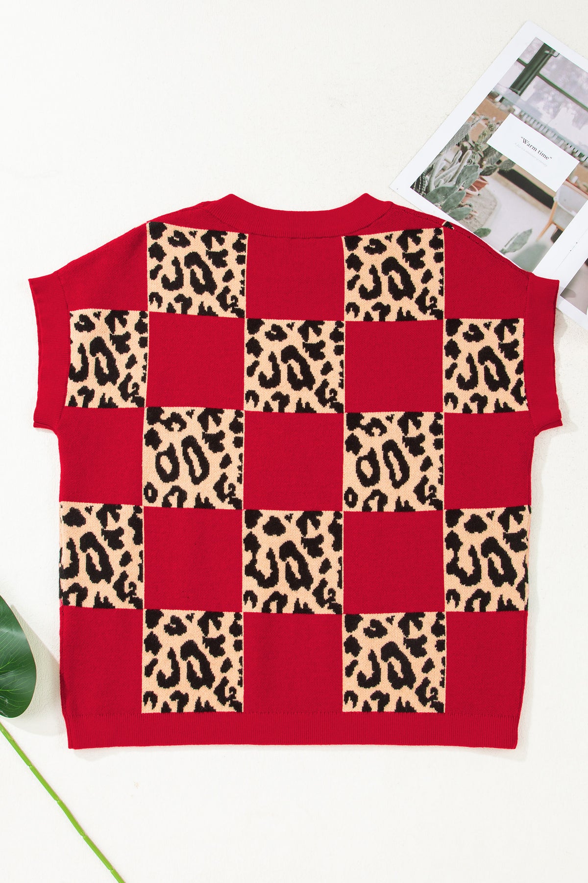 Green leopard checkerboard short sleeve knit sweater from Dear-Lover, featuring a casual, stylish design with a comfortable fit.