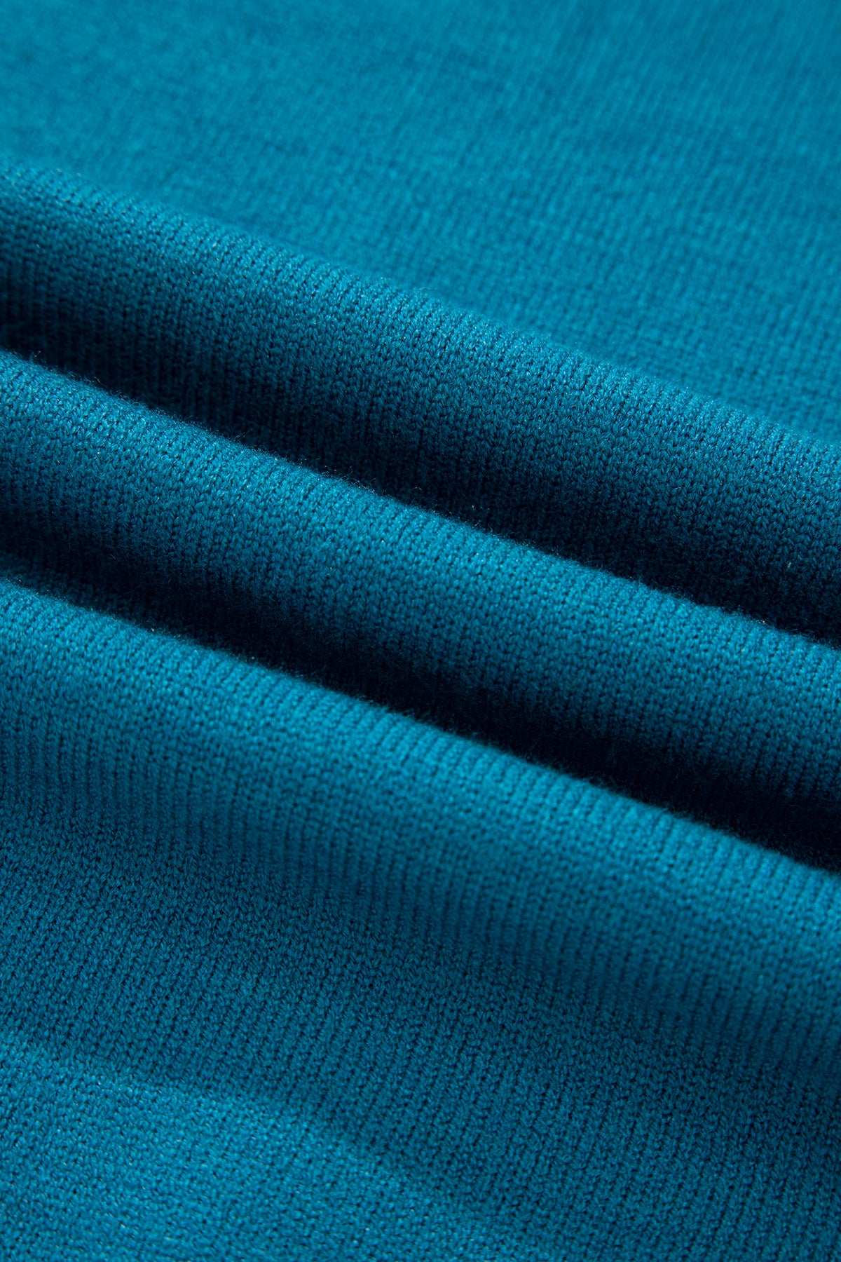 Light blue Dear-Lover horse shoe embroidered short sleeve sweater, loose fit, made of viscose, polyester, and polyamide fabric.