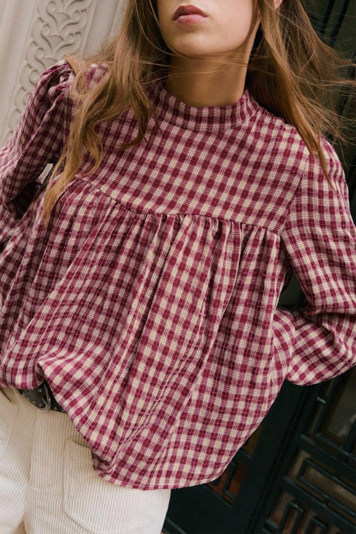 Coral Country Plaid long sleeve blouse by Dear-Lover with button keyhole detail, pleated loose fit, made of polyester and viscose.