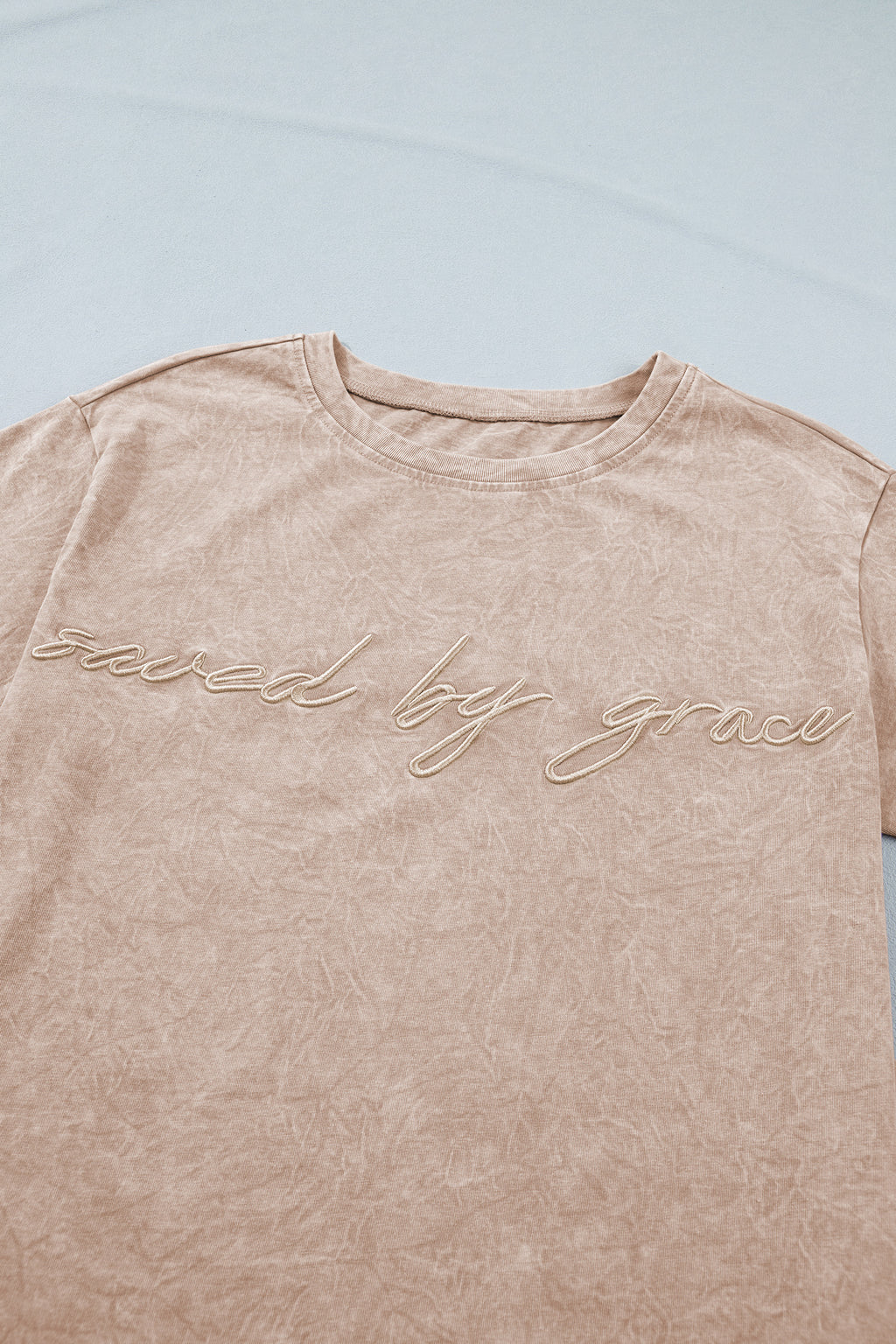 Smoke gray Dear-Lover casual T-shirt made of 100% mineral washed cotton, featuring a comfortable fit and "Saved by Grace" design.