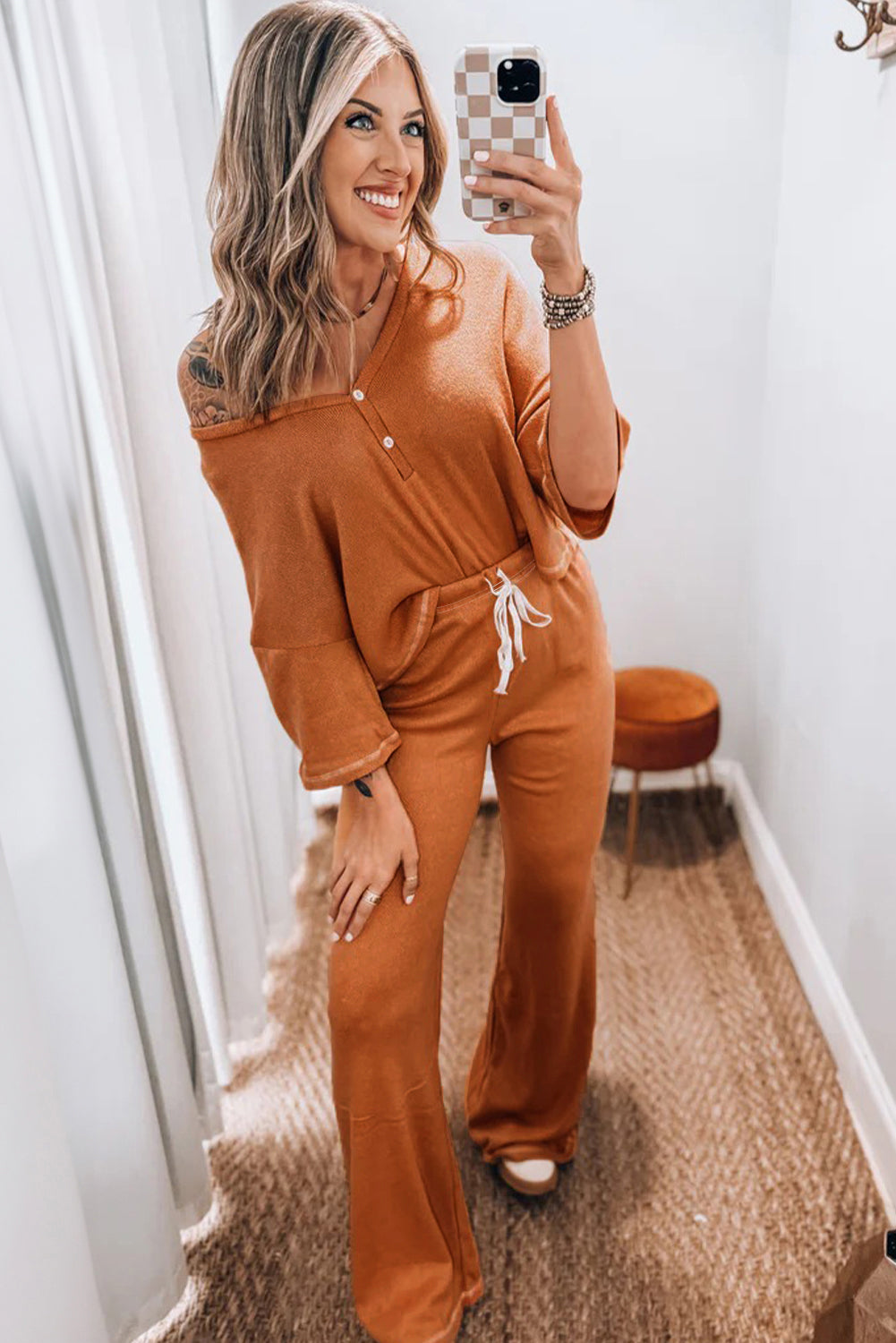 Contrast stitching buttoned V-neck half-sleeve top with drawstring flare pants set, Dear-Lover two-piece fashion outfit in grapefruit orange.