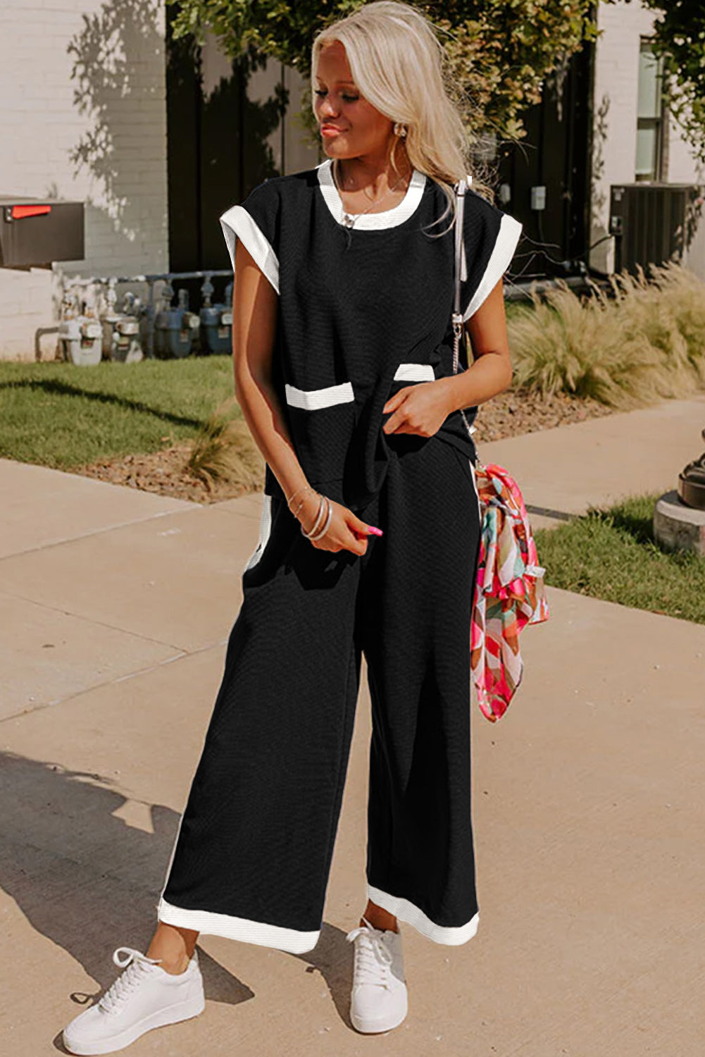 Black color block pocketed T-shirt and wide-leg pants set by Dear-Lover, stylish two-piece outfit for casual wear.