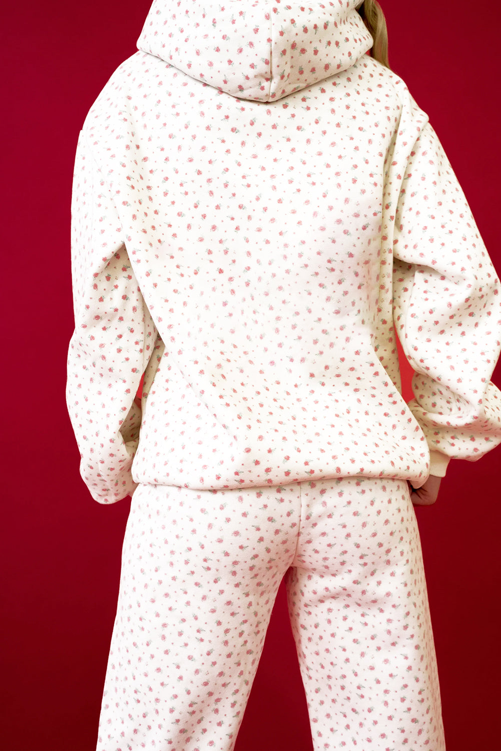 Pink floral print hoodie and sheath sweatpants set with kangaroo pocket, made by Dear-Lover, in a comfortable two-piece pant set.