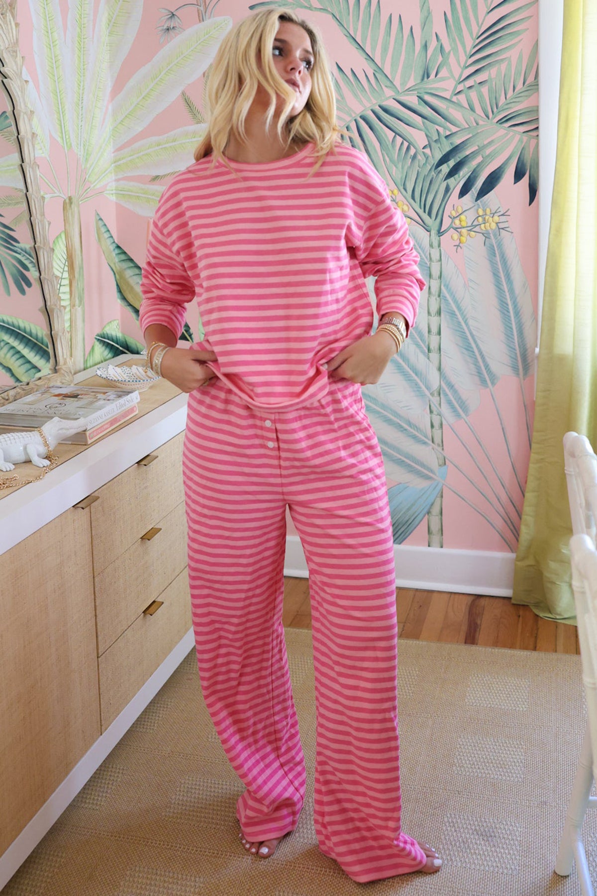 Pink stripe two-piece set with drop shoulder round neck top and buttoned straight pants from Dear-Lover, made of cotton and elastane.