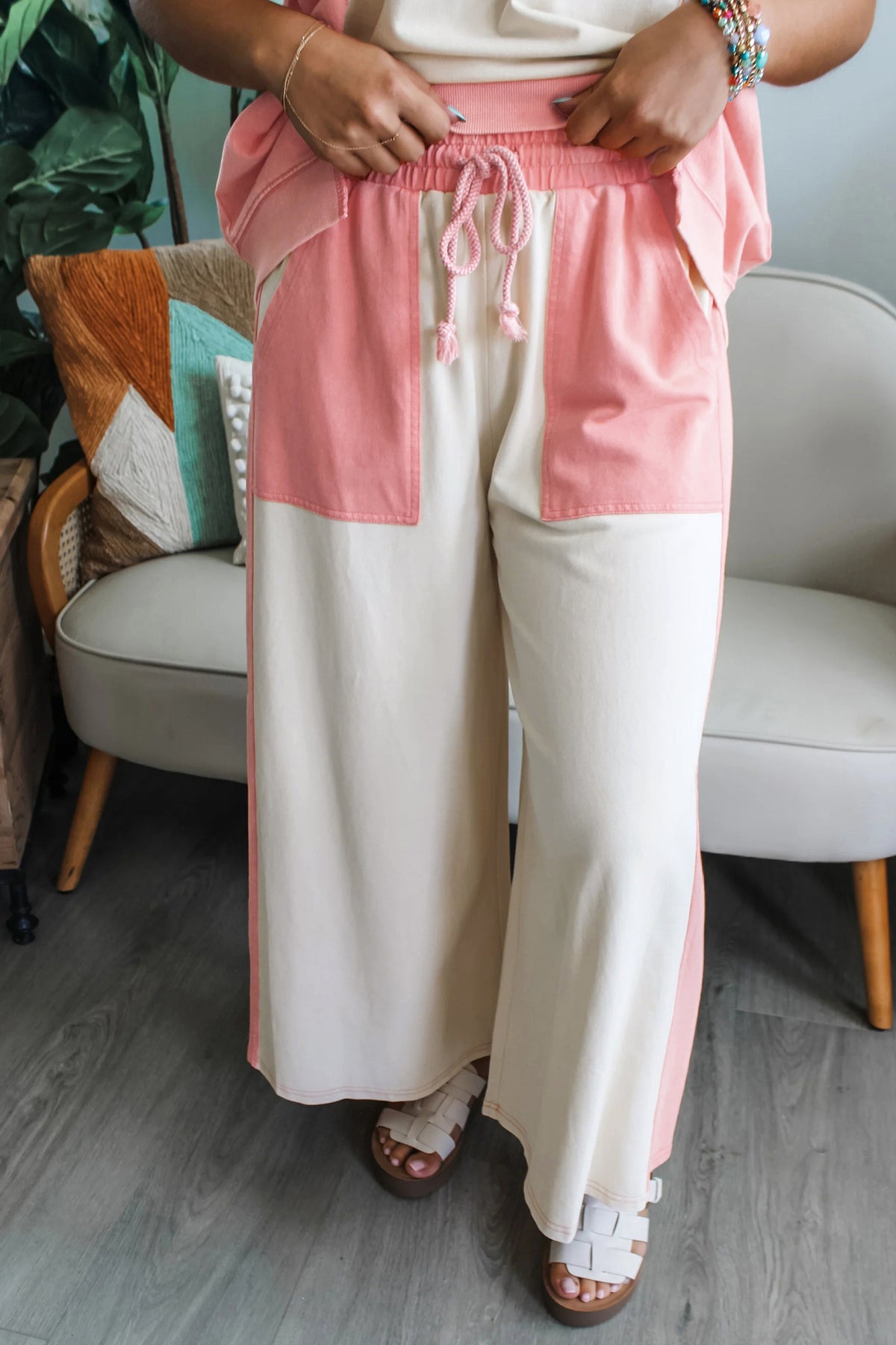 White two-tone color block patchwork tee and drawstring loose pants set by Dear-Lover, casual two-piece outfit, polyester-cotton blend.