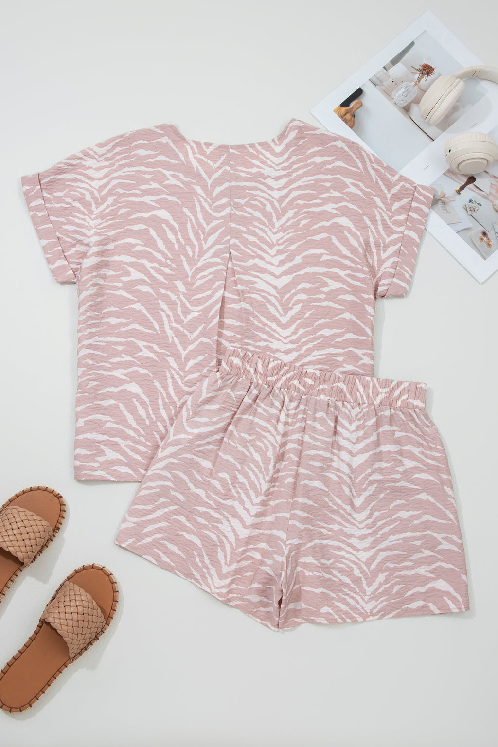 Khaki abstract print cuffed short sleeve loose top and shorts set by Dear-Lover, two-piece casual summer outfit.