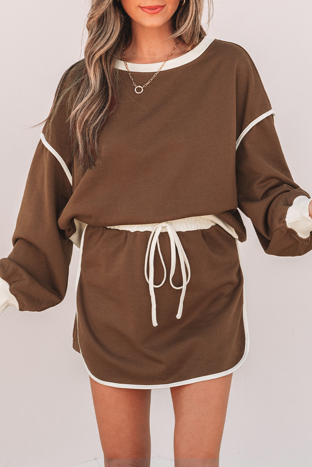 Rose Red Color Contrast Loose Pullover and Lace-up Waist Skort Set
