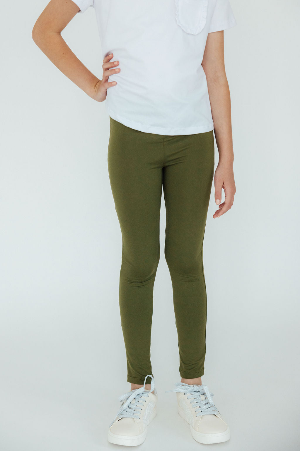 Olive Mila & Rose ® baby leggings with elastic waistband, soft stretch fabric, suitable for 6-12 months old infants.