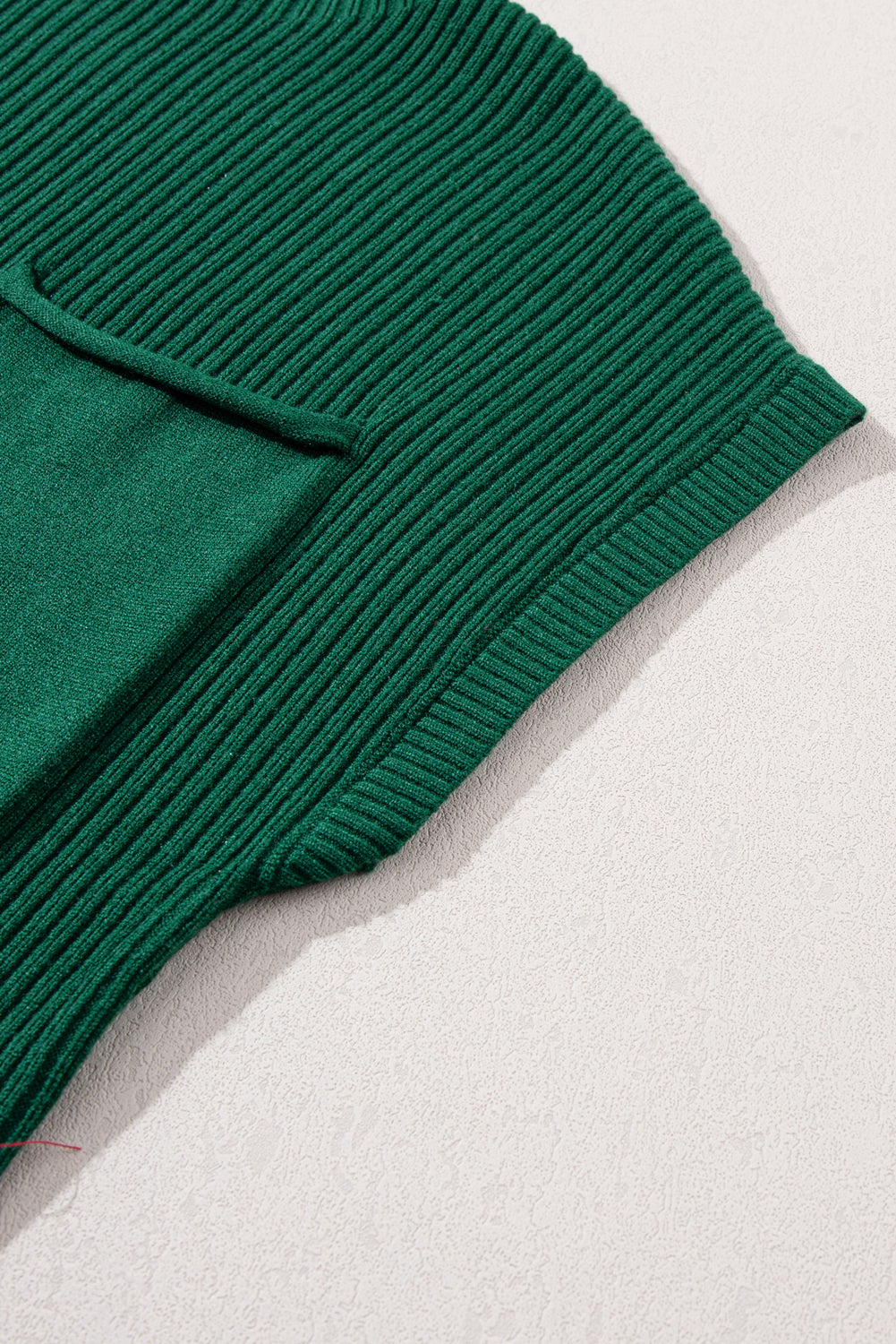 Mommas Hive oatmeal ribbed knit short sleeve sweater with patch pockets, made of viscose, polyester, and polyamide, styled for casual wear.