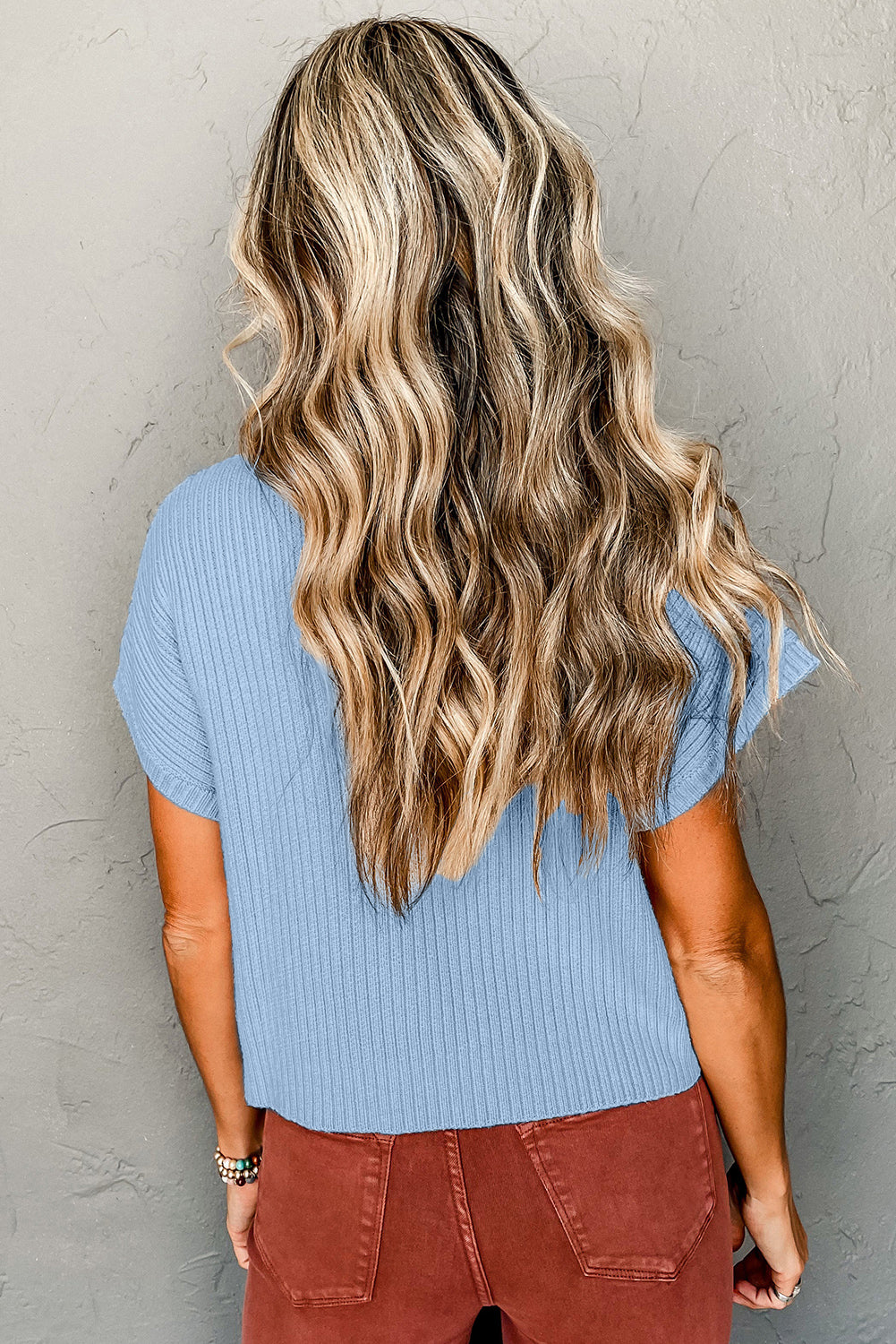 Mommas Hive oatmeal ribbed knit short sleeve sweater with patch pocket, made of viscose, polyester, and polyamide, casual style.