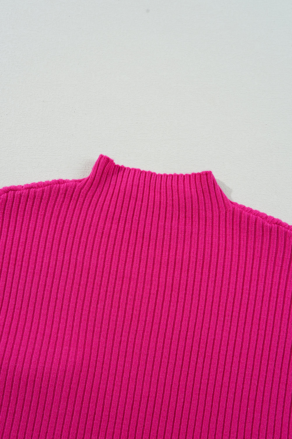 Mommas Hive oatmeal ribbed knit short sleeve sweater with patch pockets, casual style, made of viscose, polyester, and polyamide.