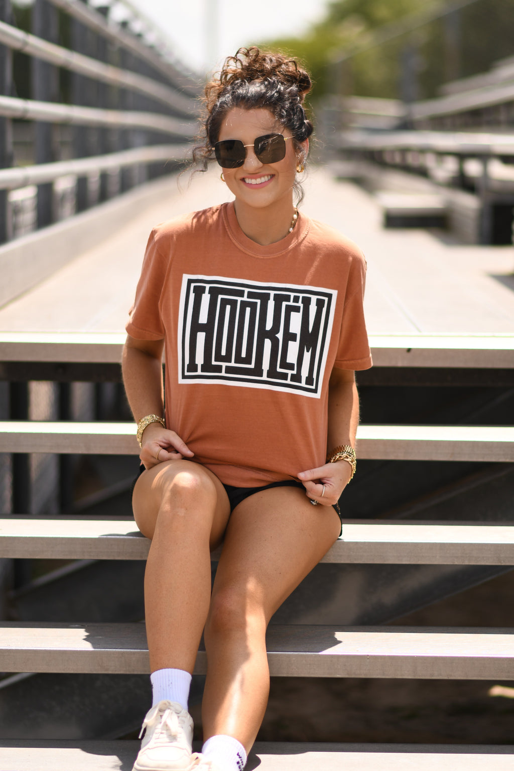 P&PD Wholesale Hookem' Tee featuring bold graphic design on a casual cotton t-shirt for men.