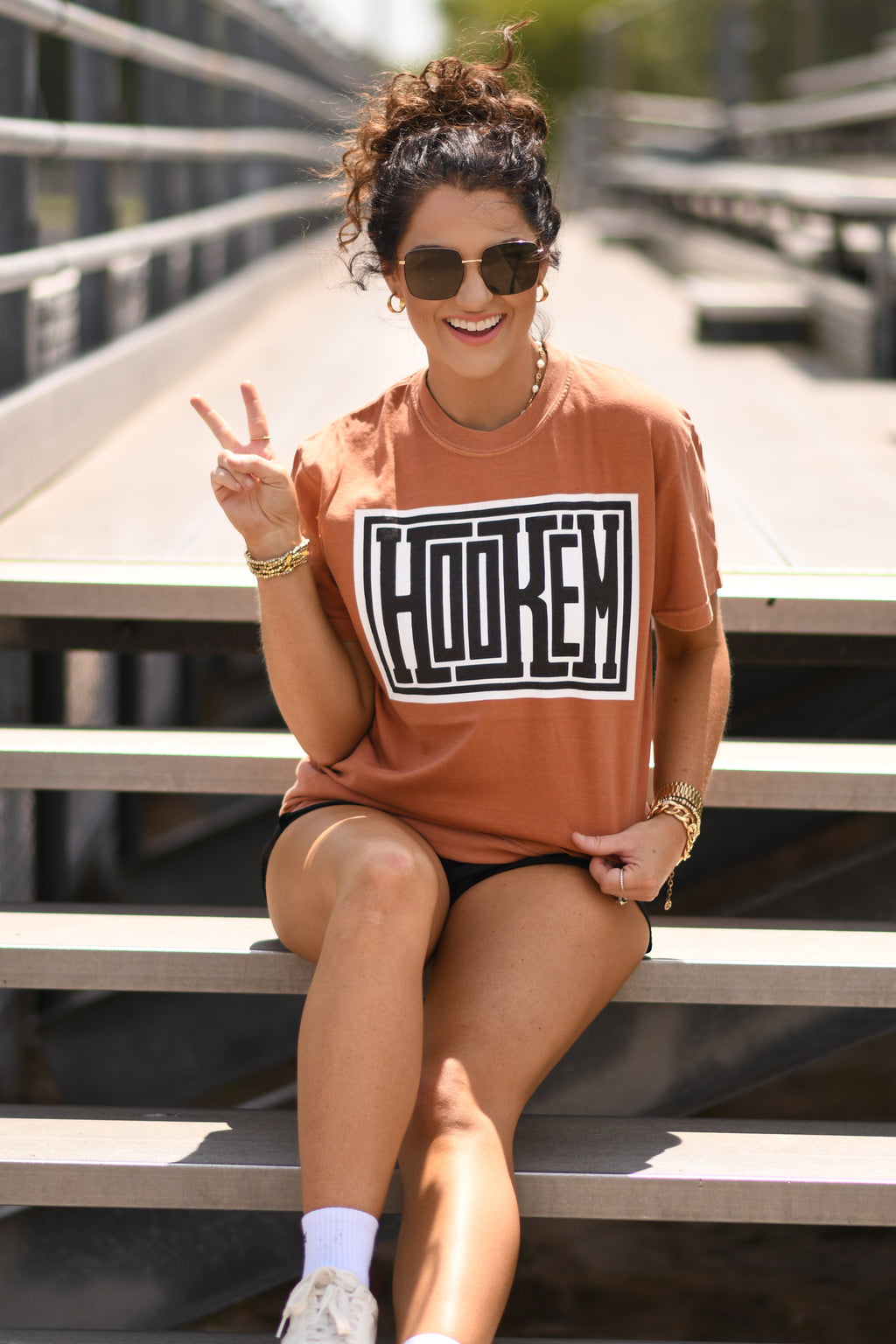 P&PD Wholesale Hookem' Tee featuring a casual design and comfortable fit, displayed on a neutral background.
