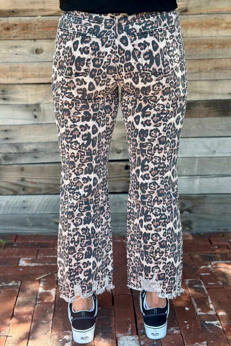 Sterling Kreek Hear Me Roar jeans in size 17-18, featuring a stylish denim design with a bold roar graphic on the back.