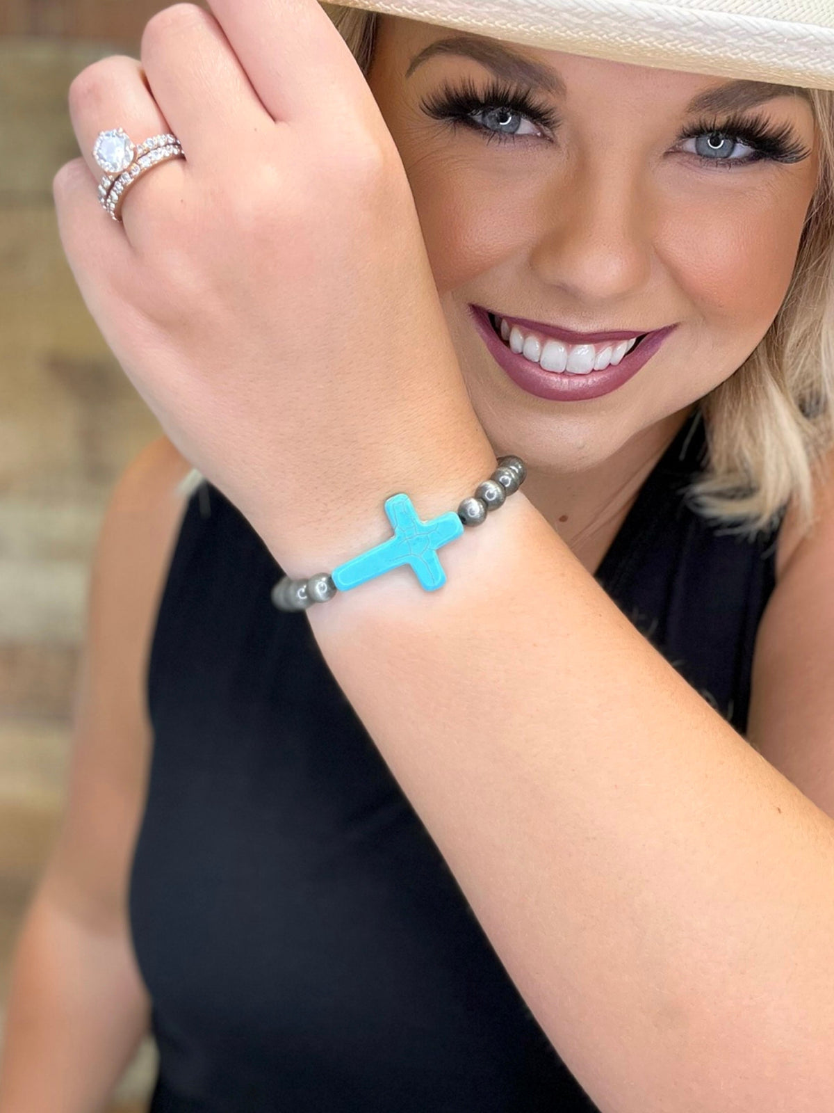 Texas True Trends Canyon Bracelet, a stylish bracelet with natural stone accents and a modern design, ideal for everyday wear.